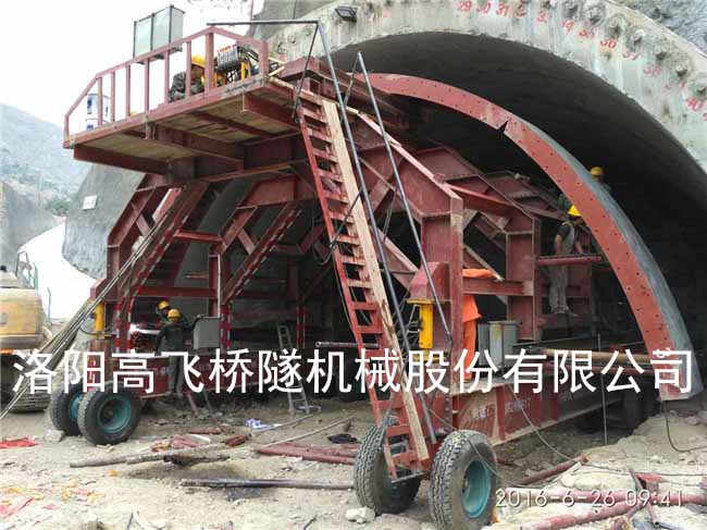 襯砌臺車和鋪軌機(jī)的區(qū)別是什么？